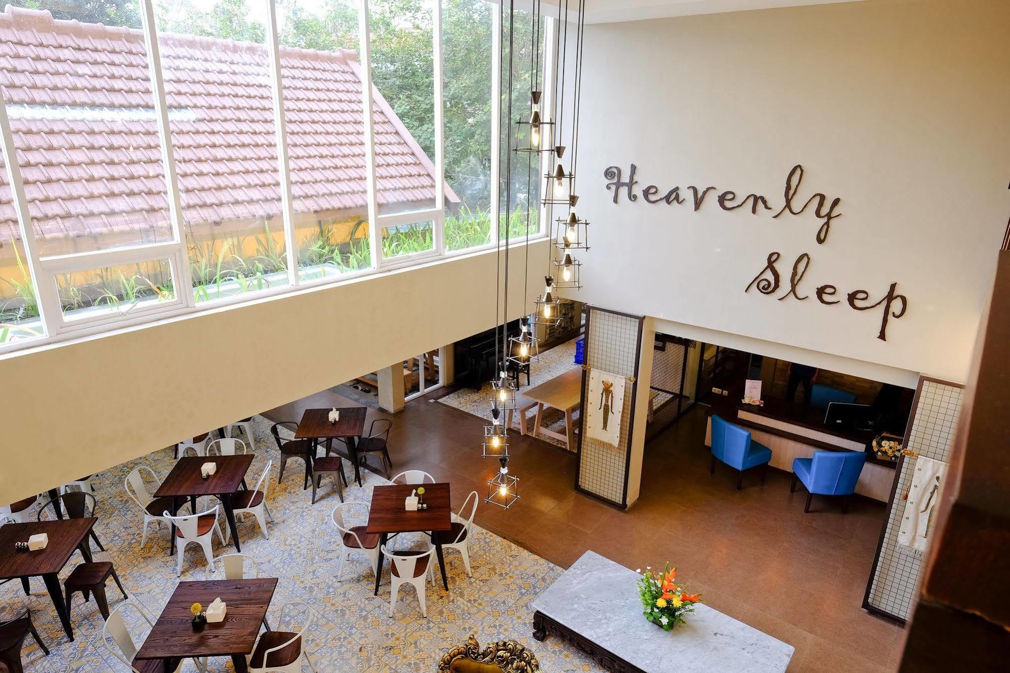 Tibera Hotel Ciumbuleuit 万隆 外观 照片