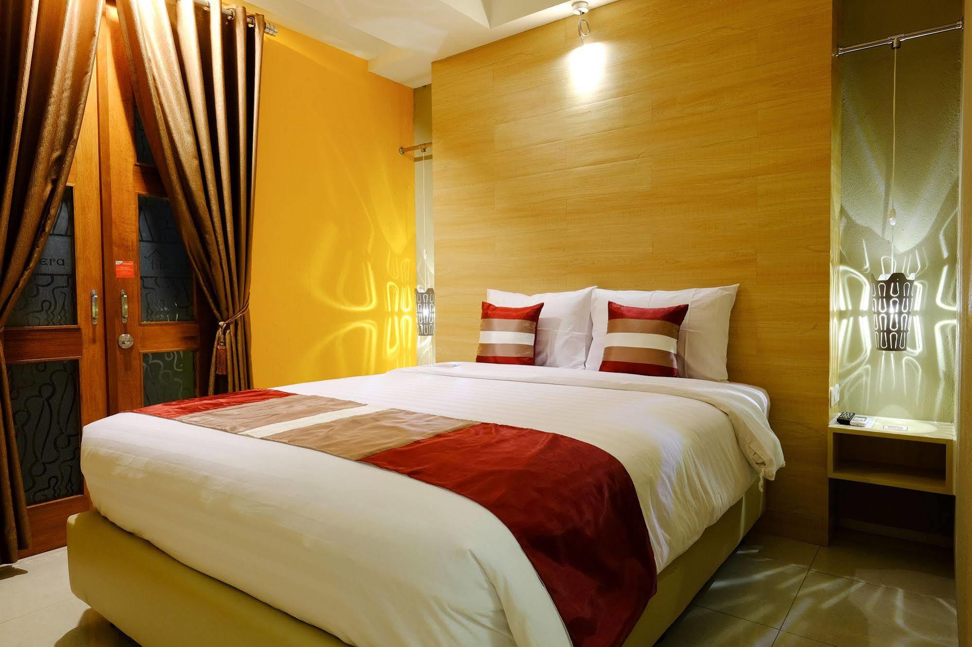 Tibera Hotel Ciumbuleuit 万隆 外观 照片