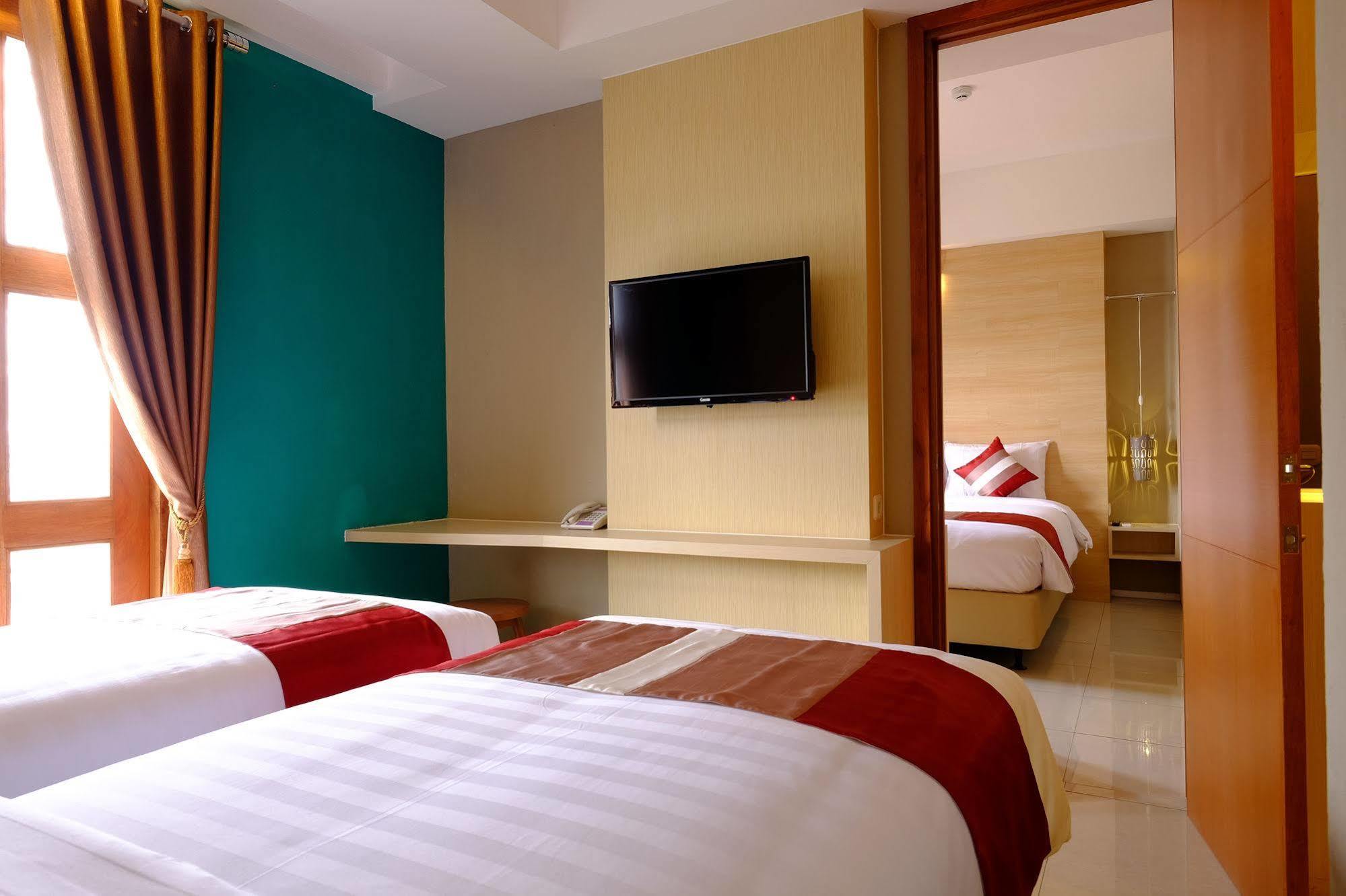 Tibera Hotel Ciumbuleuit 万隆 外观 照片