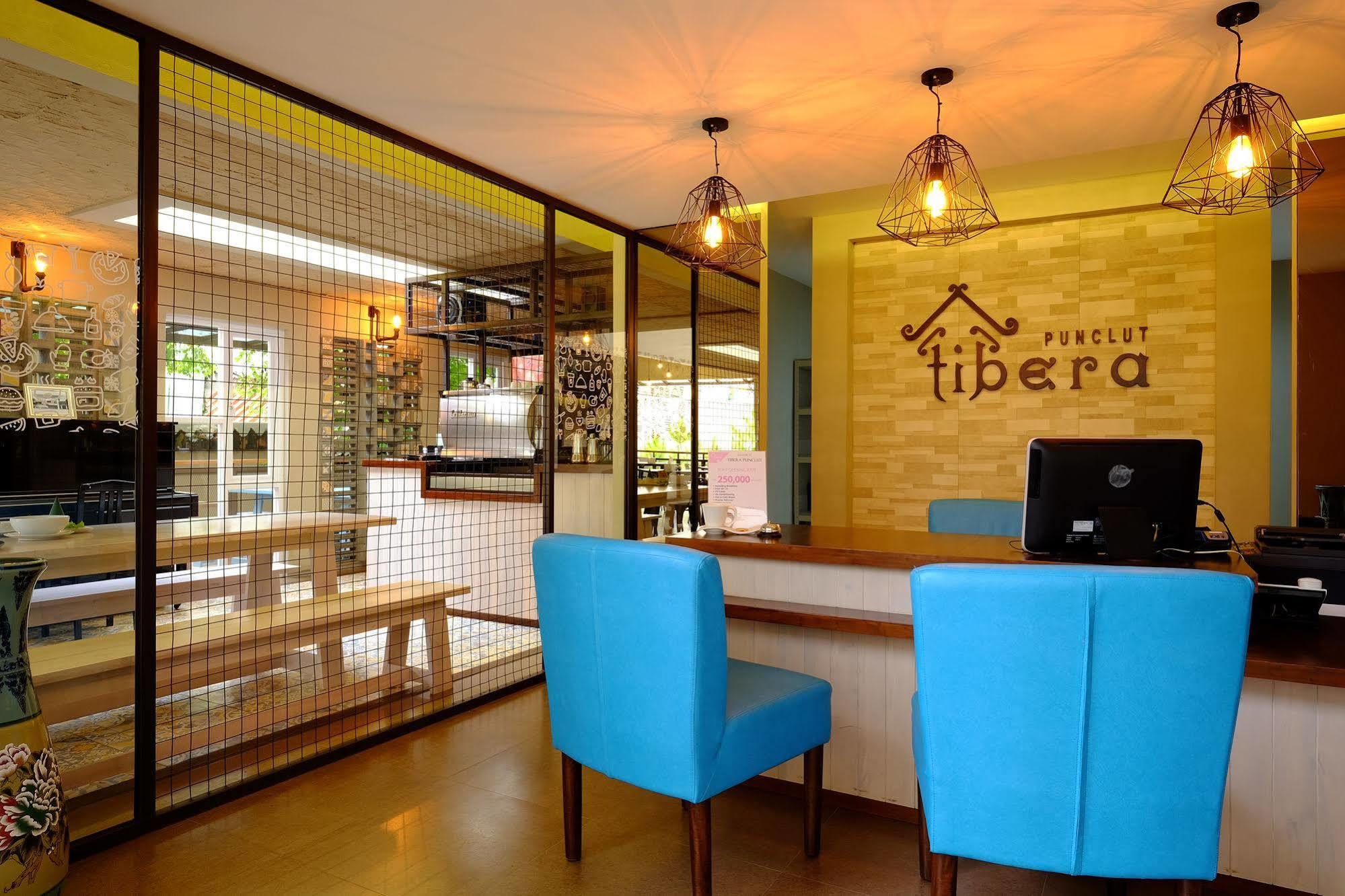 Tibera Hotel Ciumbuleuit 万隆 外观 照片
